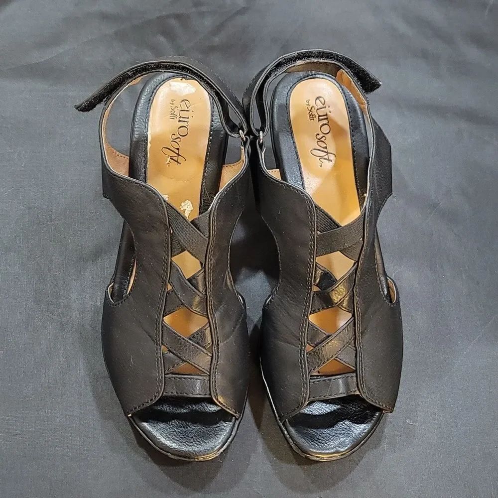 EUROSOFT VACARA LEATHER CRISS CROSS  WITH A CAGED LOOK STRAP R3